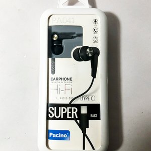 Ocho piezas: Cargadores y auriculares varios - imagen 3