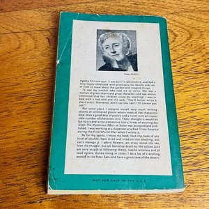 Lote de Libros de Misterio: "The Woman in White" de Wilkie Collins y "The Murder of Roger Ackroyd" de Agatha Christie - imagen 5