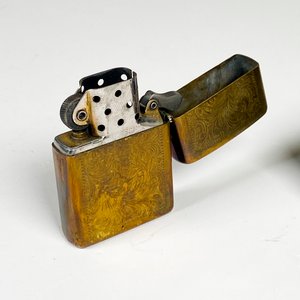 Encendedor Zippo con estuche idem, funciona - imagen 3