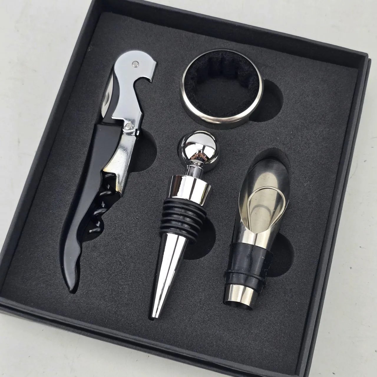 Set de accesorios para vino - imagen 1