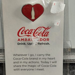 Pin Coca-Cola Ambassador con Estuche Original - imagen 3
