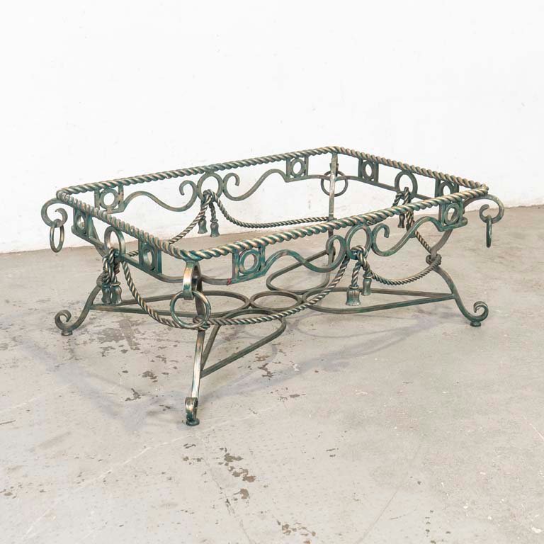 Lote anterior: Base para mesa de living en hierro con detalles ornamentales