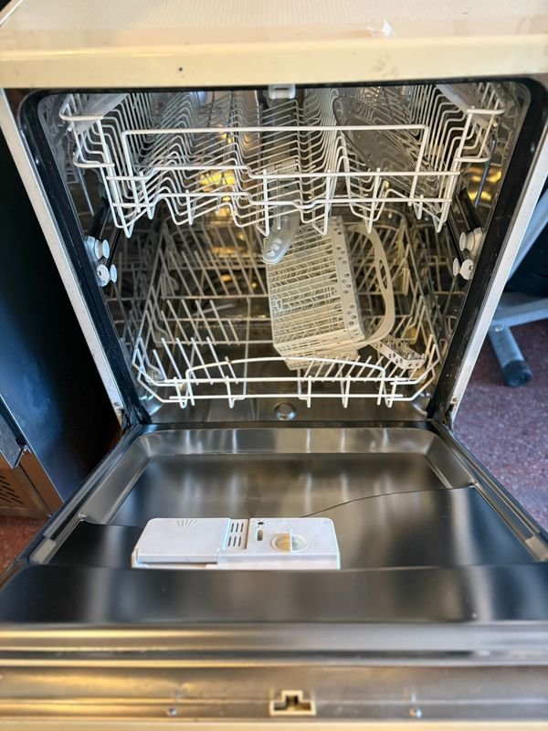 Item 896138 - Image 3