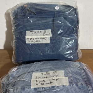 Lote siguiente: Pantalones 