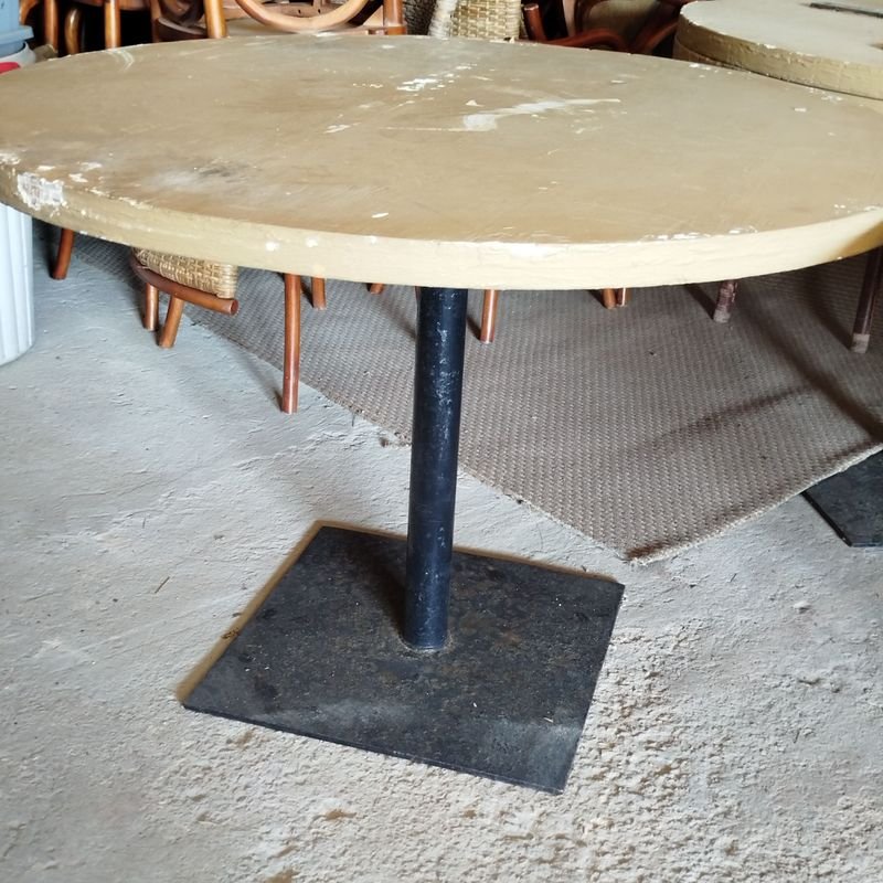 Muebles de Mesa y Sillas en Buena Condición - imagen 8