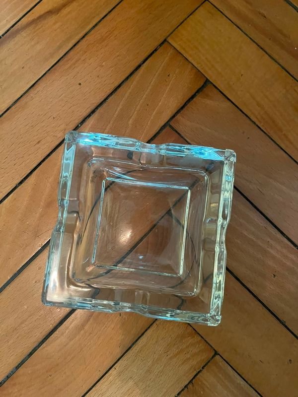 Dos Ceniceros Cuadrados de Vidrio Transparente - imagen 1