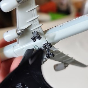 Maqueta Avión Airbus A340-600 Cathay Pacific Escala 1/500 con Base - imagen 5