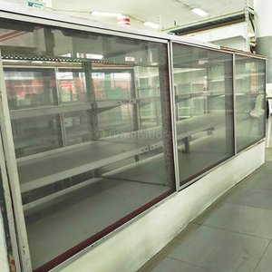 Lote anterior: Vitrina Exhibidora Metálica con Estantes de Vidrio