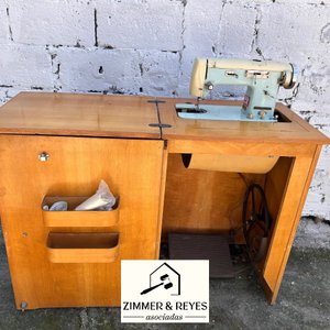 Antigua Máquina de Coser Suprema con Mueble de Madera - imagen 6