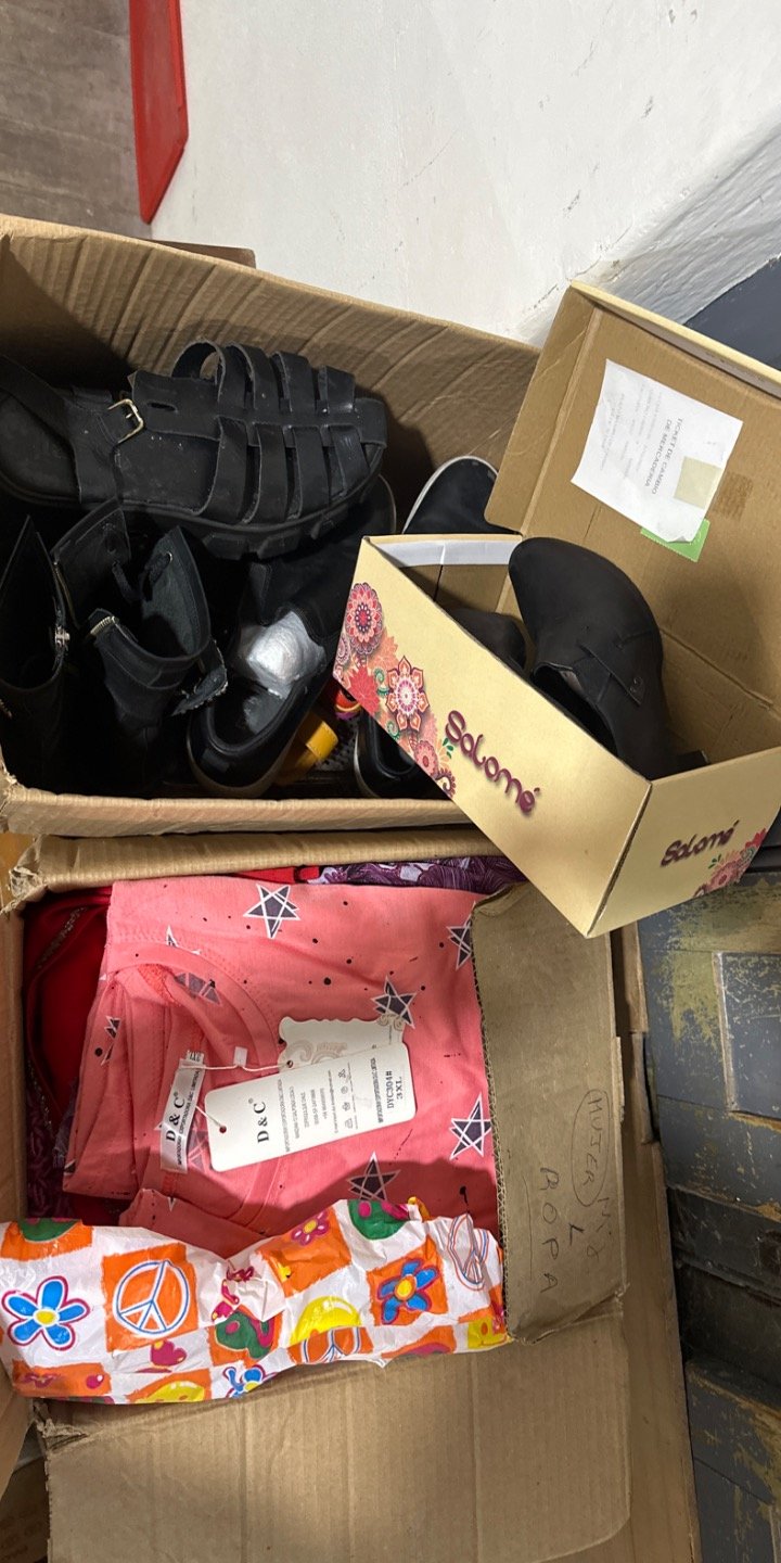 Lote de Ropa y Calzado Femenino