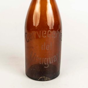 Botella de Cerveceria del Uruguay con tapa de porcelana - imagen 2