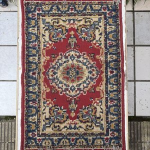 Lote siguiente: Alfombra Oriental Clásica 77x50 cm