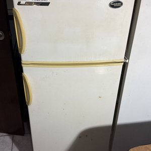 Heladera Panavox Modelo MRF-220C con Freezer - imagen 3