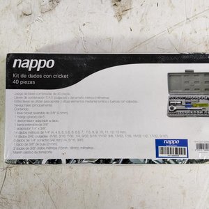 Juego de Dados Nappo de 40 Piezas con Cricket y Maletín - imagen 1