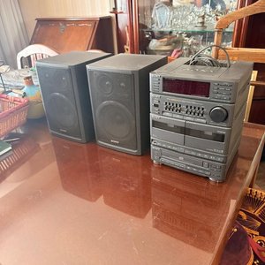 Equipo de Audio Sony FH-B500CD con Radio, Casetera y Dos Parlantes - imagen 5