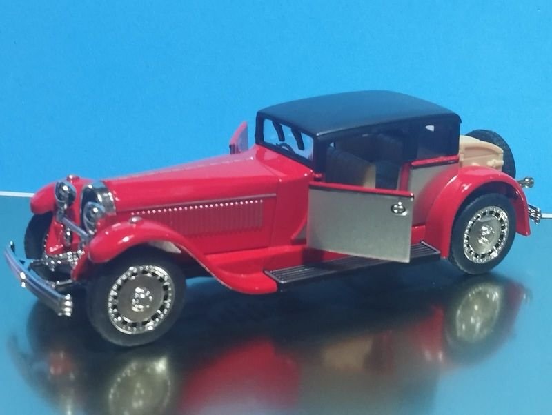Bugatti escala 1/24 - Modelo de coche a escala - imagen 3