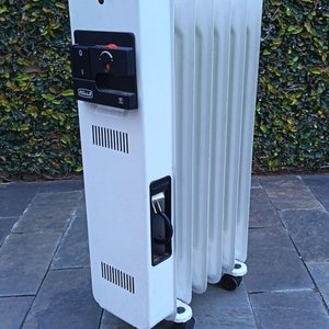 Lote anterior: Estufa Eléctrica de Aceite Rolls 5 Radiantes Blanca con Ruedas
