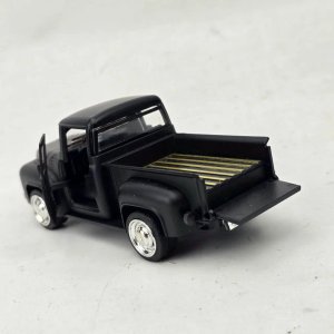 Camioneta Ford F-100 Negra a Escala - imagen 4