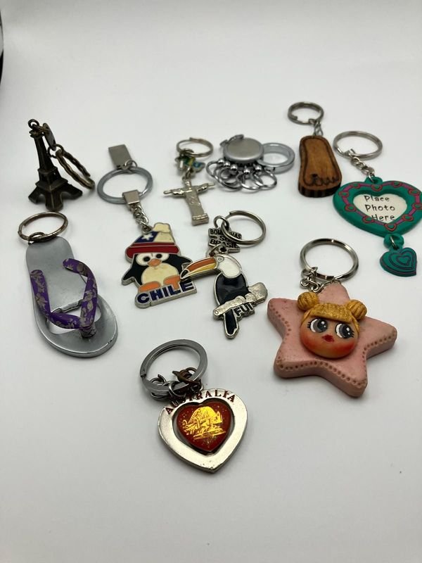 Lote de 9 Llaveros Souvenir Turísticos Internacionales Variados