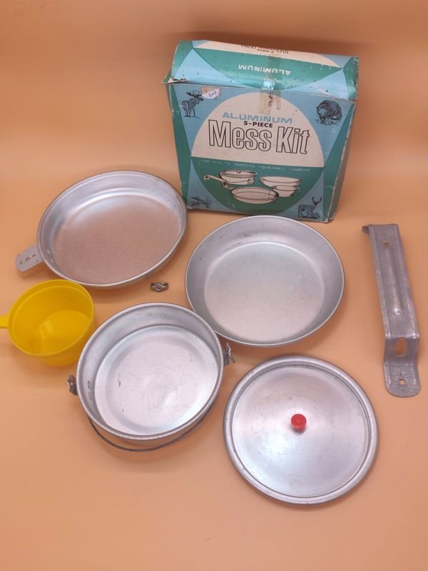 Kit de cocina de aluminio 5 piezas para campistas, cazaristas y pescadores - imagen 1
