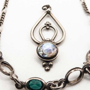 Conjunto de Dije y Pulsera de Plata con Nácar y Piedra Verde - imagen 2