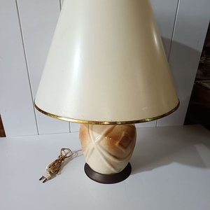 Lámpara Antigua de Mesa con Base de Losa y Pantalla Beige - imagen 4