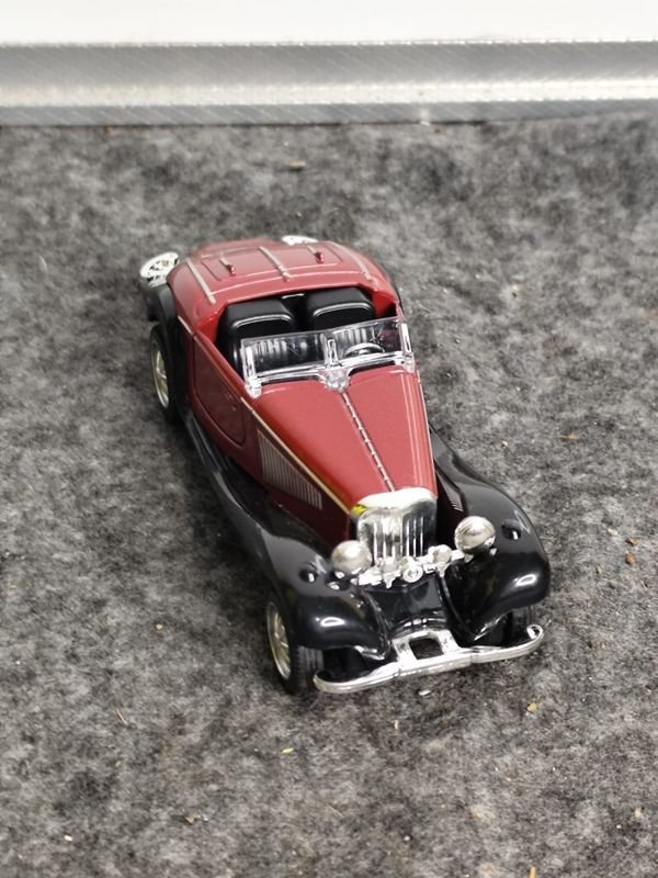 Réplica de Auto Clásico Convertible en Metal de Aleación - imagen 1