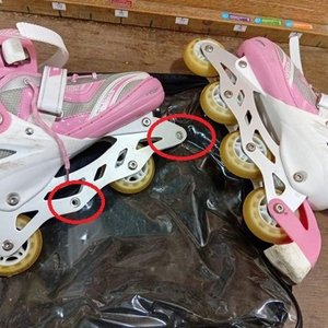 Par de Patines en Línea Rosados Talla Ajustable - imagen 2