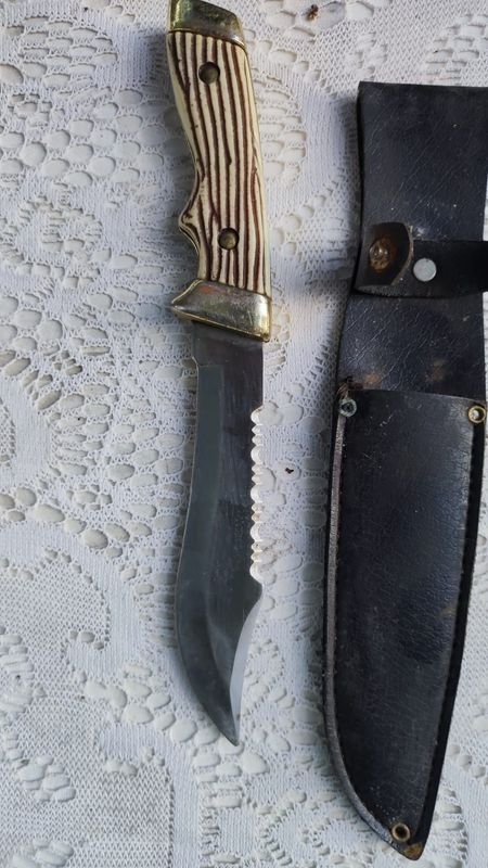 Cuchillo Casador con Vaina de Alta Calidad - imagen 4