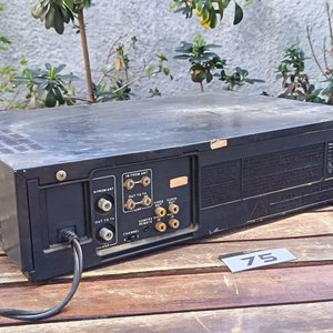Equipos y accesorios audiovisuales: dos videograbadores sin controles Remotos y calbes Panasonic y Panavox / Dcodificador Digital con Transformador / Base de Televisor Nueva / Sin Probar - imagen 10