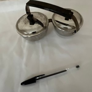 Azucarero y Yerbero Doble de Acero Inoxidable con Asa Negra - imagen 2