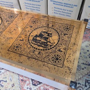 Mesa Ratona Vintage con Bar Interior y Diseño Náutico - imagen 7