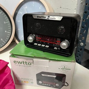 Lote de Máquina Cortapelo, Radio, Relojes de Pared, Portaretratos y Bolsos Plegables - imagen 3