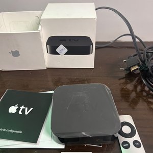 Apple TV (4ta Generación) con Control Remoto y Caja - imagen 4