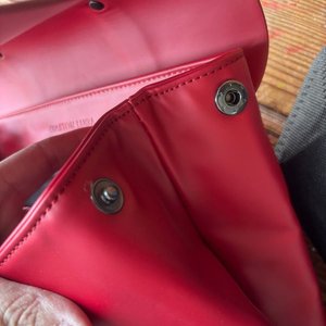 Mochila Roja Gastón Luga Splash 13" Impermeable - imagen 3
