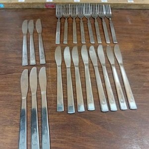 Lote siguiente: Conjunto de 22 Cubiertos Coca Cola de Acero Inoxidable Coleccionables