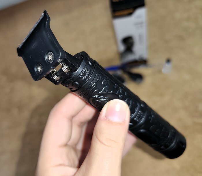 Cortapelos recargables con accesorios, nueva en caja - imagen 3
