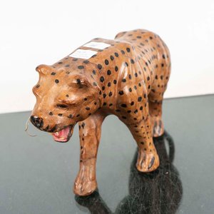 Figura Decorativa de Leopardo Marrón con Manchas Negras - imagen 2