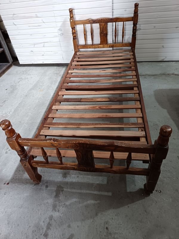 Cama de 1 Plaza Estilo Provenzal en Madera