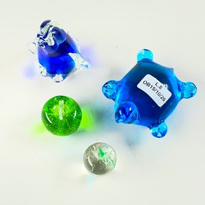 Cuatro Figuras Decorativas de Cristal: Tortuga y Manzanas - imagen 2