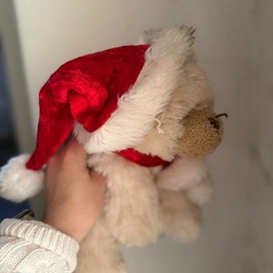 Lote siguiente: Peluche Oso Navideño con Gorro de Papá Noel