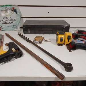 Lote anterior: Lote de Herramientas: Pistola de Silicona, Mechas, Candado, Cinta Métrica y Más