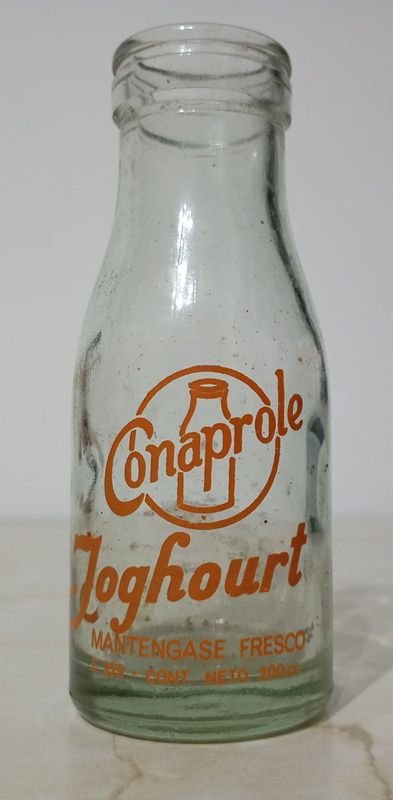 Botella Vintage de Yoghurt CONAPROLE - Enajenación - imagen 2