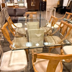 Juego de Comedor con Mesa de Vidrio y Sillas Estilo Clásico - imagen 2
