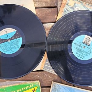 Cuatro discos de vinilo de larga duración: ¨El Sueño de un Vals¨ - ¨Valse Inolvidables¨ - ¨Cuentos y Rondas Infantiles Vol. I¨ - ¨Héctor Gagliardi¨ - imagen 7