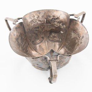 Centro de Plata Inglesa Lobulado con Relieve de Animales y Flores - imagen 3