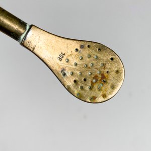 Bombilla de plata y oro labrada - imagen 4