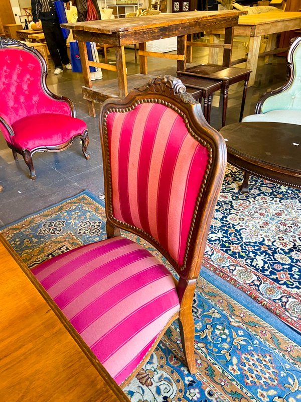 Sillón Estilo Luis XV con Tapizado Rayado Rosa y Azul - imagen 1