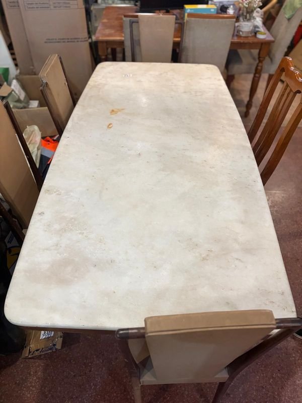 Juego de comedor de madera y marmol con 5 sillas - imagen 2