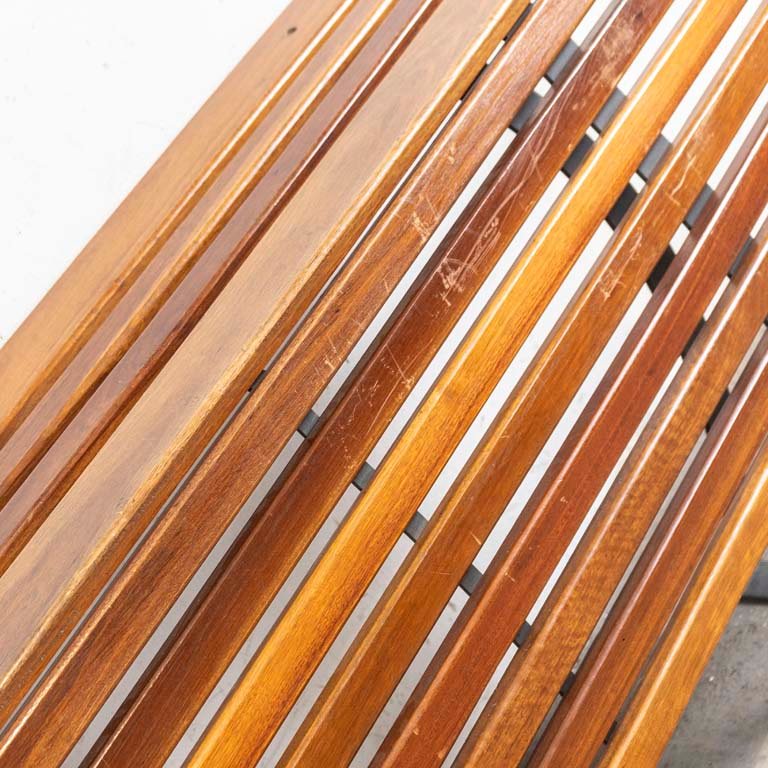 Banco de madera y metal con detalles en el lustre - imagen 3